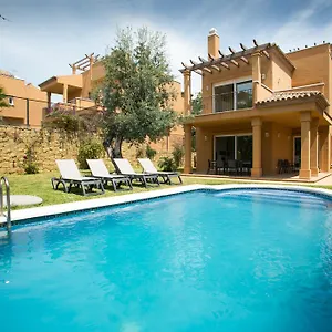 https://villas-altos-de-marbella.1costadelsol.com